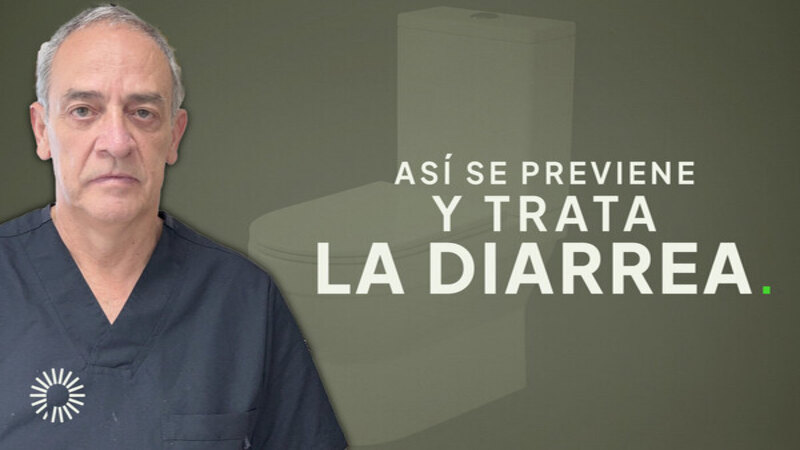 <p>La diarrea en beb&eacute;s es una condici&oacute;n com&uacute;n que se caracteriza por heces sueltas y acuosas, y un aumento en la frecuencia de las deposiciones. Aunque puede ser preocupante para los padres, en la mayor&iacute;a de los casos se resuelve por s&iacute; sola en unos pocos d&iacute;as. Sin embargo, es importante estar atentos a los signos de deshidrataci&oacute;n y buscar atenci&oacute;n m&eacute;dica si es necesario.</p>

<p><big><strong>En este video te explicar&eacute; las diferentes causas comunes de la diarrea en beb&eacute;s:</strong></big></p>

<ul>
	<li>Infecciones virales, infecciones bacterianas, par&aacute;sitos, antibi&oacute;ticos, alergias o intolerancias alimentarias, cambios en la dieta</li>
	<li>Es muy importante que aprendas a distinguir estos signos de deshidrataci&oacute;n en beb&eacute;s, para no poner en riesgo la vida.</li>
	<li>Tambi&eacute;n te explico qu&eacute; hacer en beb&eacute;s menores de 3 meses con diarrea y todos los tratamientos de la diarrea en beb&eacute;s.</li>
	<li>De igual manera y lo m&aacute;s importante, c&oacute;mo prevenir la diarrea en los beb&eacute;s.</li>
</ul>

<p><big><strong>Descripci&oacute;n de: Alimentos y Nutrientes: La Construcci&oacute;n de Nuestra Casa, Nuestro Cuerpo</strong></big></p>

<p><big><strong>&iquest;Qu&eacute; encontrar&aacute;s en esta serie?</strong></big></p>

<p>Ad&eacute;ntrate en un viaje fascinante por el mundo de la nutrici&oacute;n, donde descubrir&aacute;s c&oacute;mo los alimentos que eliges cada d&iacute;a son los ladrillos, el cemento y las vigas que construyen y mantienen tu cuerpo, tu hogar vital. Aprenderemos a descifrar las etiquetas, a combinar sabores y a nutrirnos de forma consciente para vivir con energ&iacute;a, salud y plenitud.</p>

<p><big><strong>Una historia para reflexionar:</strong></big></p>

<p>Imagina que tu cuerpo es una casa en construcci&oacute;n. Las prote&iacute;nas son los ladrillos fuertes que forman tus m&uacute;sculos y &oacute;rganos. Los carbohidratos son la energ&iacute;a solar que ilumina y calienta tu hogar. Las grasas son el aislante que te protege del fr&iacute;o y almacena reservas para el futuro. Las vitaminas y minerales son los detalles finales: las ventanas que dejan entrar la luz, las puertas que te conectan con el mundo y los colores que llenan de vida cada rinc&oacute;n.</p>

<p><big><strong>Preguntas clave:</strong></big></p>

<ul>
	<li>&iquest;Conoces los materiales de construcci&oacute;n de tu propia casa?</li>
	<li>&iquest;Est&aacute;s eligiendo los alimentos adecuados para construir una estructura s&oacute;lida y resistente?</li>
	<li>&iquest;C&oacute;mo puedes asegurarte de que tu hogar interior est&eacute; siempre lleno de luz, calor y vitalidad?</li>
</ul>

<p><big><strong>&iquest;Qu&eacute; aprender&aacute;s en esta serie?</strong></big></p>

<ul>
	<li>Los pilares de la nutrici&oacute;n: Descubre los macronutrientes (prote&iacute;nas, carbohidratos y grasas) y micronutrientes (vitaminas y minerales) esenciales para tu cuerpo.</li>
	<li>Alimentos clave para cada etapa de la vida: Aprende qu&eacute; alimentos son cruciales para el crecimiento, el desarrollo, la energ&iacute;a y el envejecimiento saludable.</li>
	<li>C&oacute;mo leer etiquetas nutricionales: Descifra la informaci&oacute;n de los empaques y toma decisiones informadas en el supermercado.</li>
	<li>Construyendo un plato equilibrado: Combina alimentos de diferentes grupos para obtener todos los nutrientes que necesitas.</li>
	<li>La importancia de la hidrataci&oacute;n: Entiende por qu&eacute; el agua es vital para tu cuerpo y c&oacute;mo mantenerte bien hidratado.</li>
	<li>Mitos y verdades sobre la alimentaci&oacute;n: Desmontaremos creencias populares y te brindaremos informaci&oacute;n basada en evidencia cient&iacute;fica.</li>
	<li>Nutrici&oacute;n y bienestar emocional: Explora la conexi&oacute;n entre lo que comes y c&oacute;mo te sientes.</li>
</ul>

<p><big><strong>&iexcl;&Uacute;nete a nosotros en este recorrido!</strong></big></p>

<p>Te invitamos a explorar esta serie de videos inspiradores, donde aprender&aacute;s a nutrirte con sabidur&iacute;a y a construir un cuerpo sano y feliz, un hogar donde puedas vivir plenamente cada d&iacute;a. &iexcl;Comencemos juntos esta aventura hacia una vida m&aacute;s saludable y consciente!</p>

<p>&nbsp;</p>
